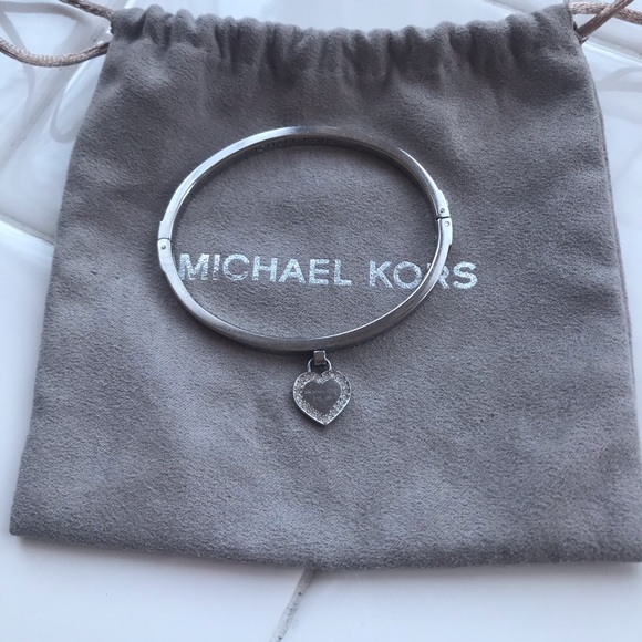 Michael Kors Bracelet Silver with heart - Picture 1 of 4